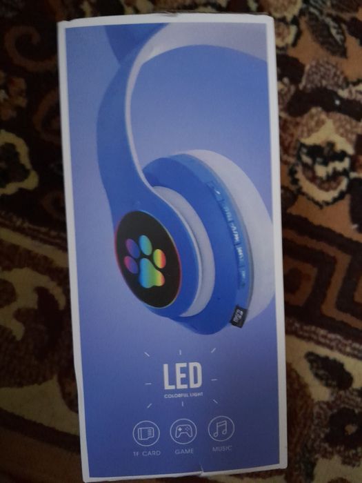 Продам наушник без проводной !