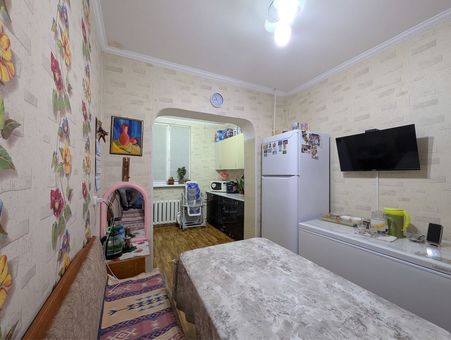 Продается 5 комн квартира