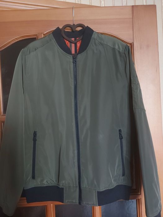 Бомбер подростковый утепленный . Размер S