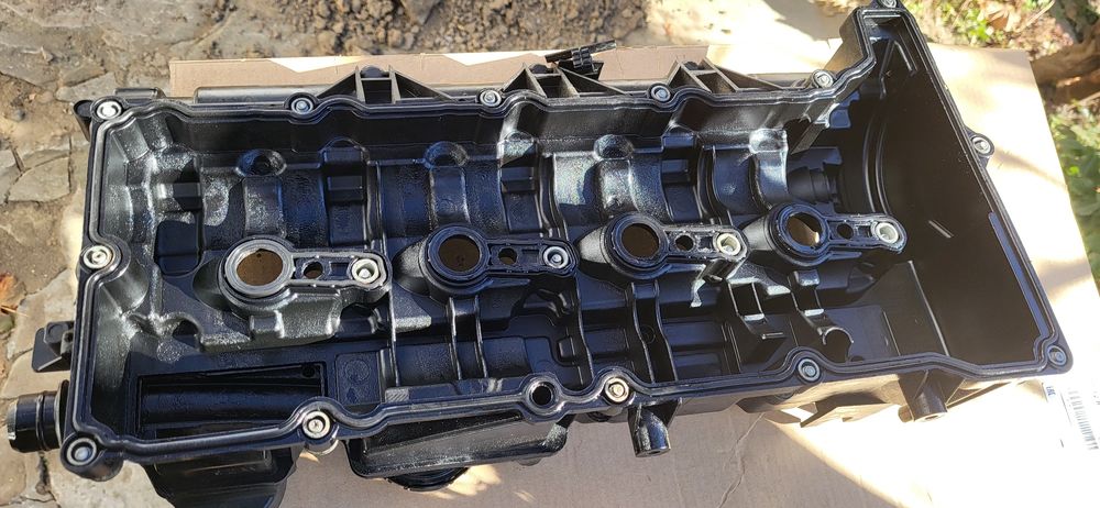 Капак клапани bmw f 31 d