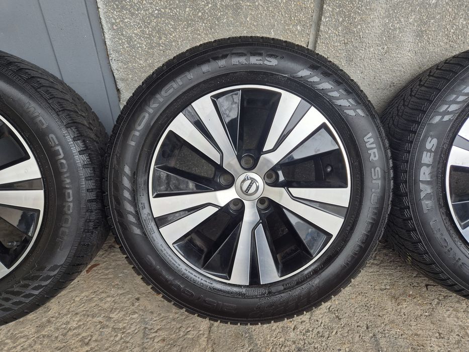 Jante Volvo originale V60, R16 Black + Diamond Cut
+ anvelope