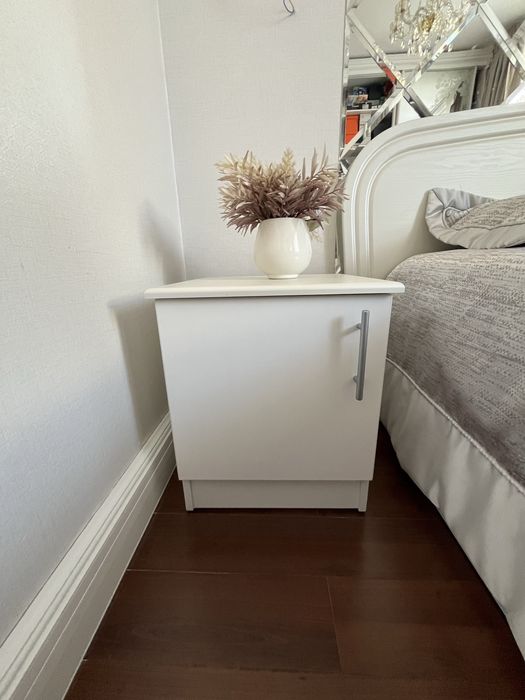 Кровать для спальни