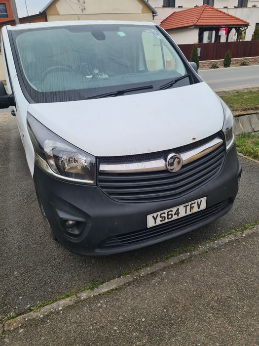 Opel vivaro  2015