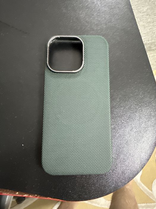 Продам карбон чехол на Iphone 16 pro айфон 16 про