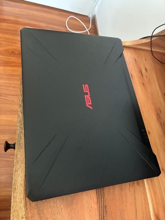 Asus HTSU4BFB Gaming + plus tastatură