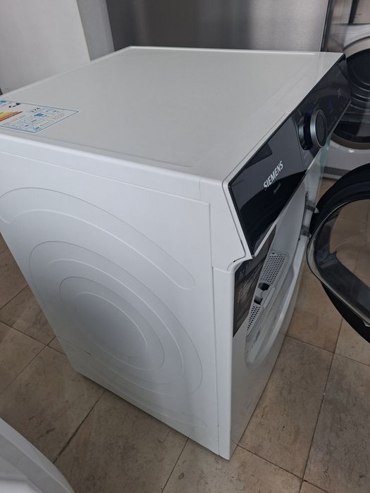 Сушилня с термопомпа Siemens IQ700