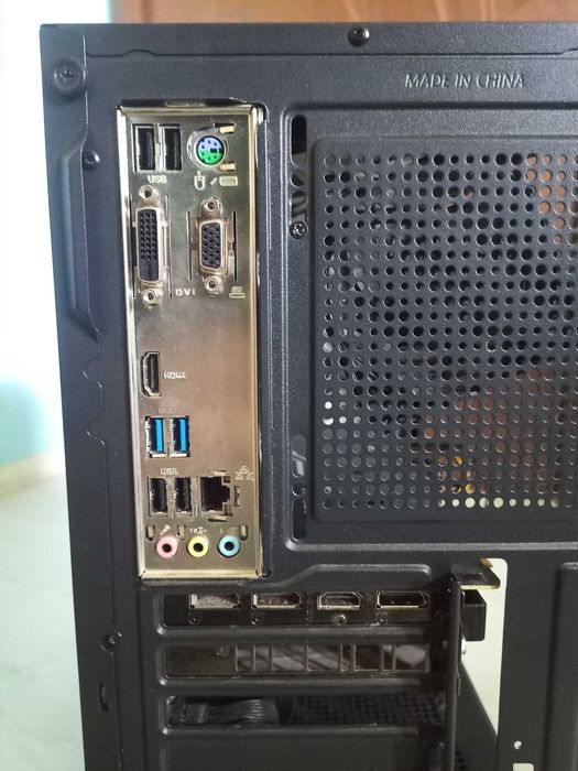 Геймърски компютър RTX 2070 super; Intel i7-9700; 32GB DDR4 3200MHz; 256GB SSD + 512GB HDD