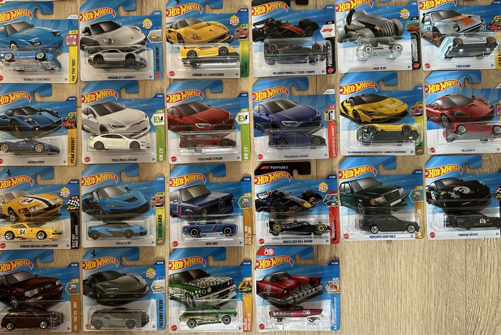 Hot Wheels Treasure Hunt RLC Ferrari Porsche BMW Mercedes Audu Tesla GTR Supra Chase fast and furious DeLorean Evolution s600