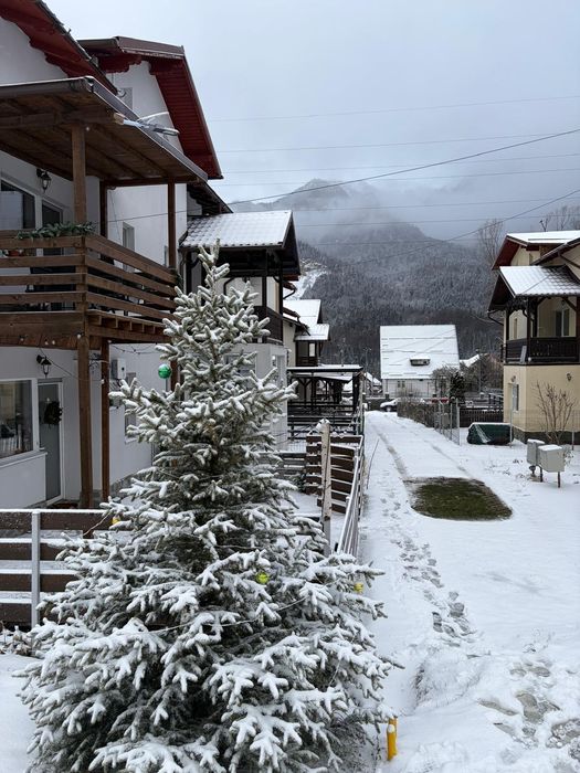 Vând casă tip duplex Piatra Arsă Busteni