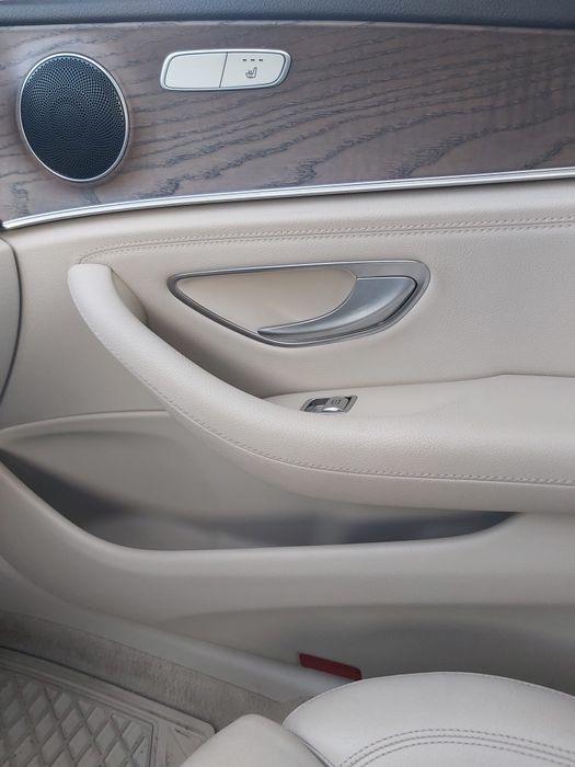 Vând Mercedes  e220