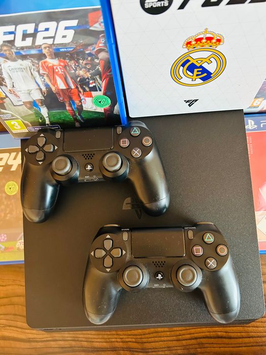 Playstation 4 slim с 2 джойстика и 5 игри