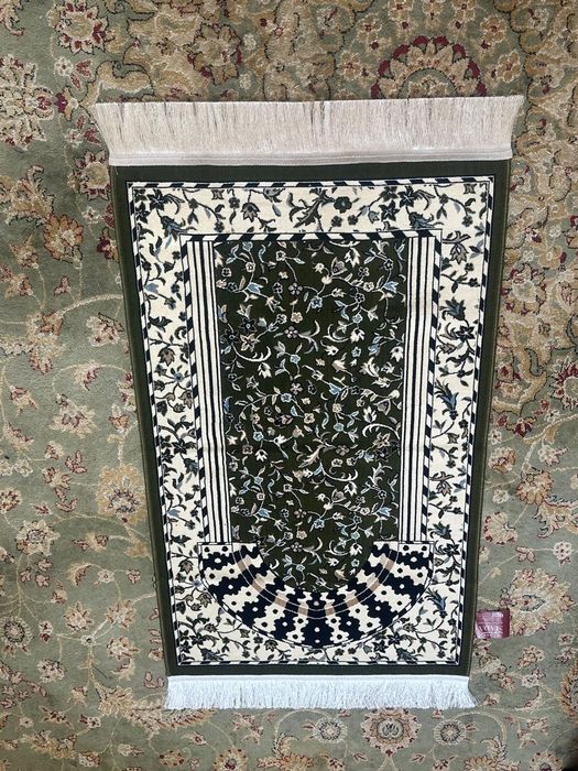 Одежда и обувь сумки продаю . Всё но6