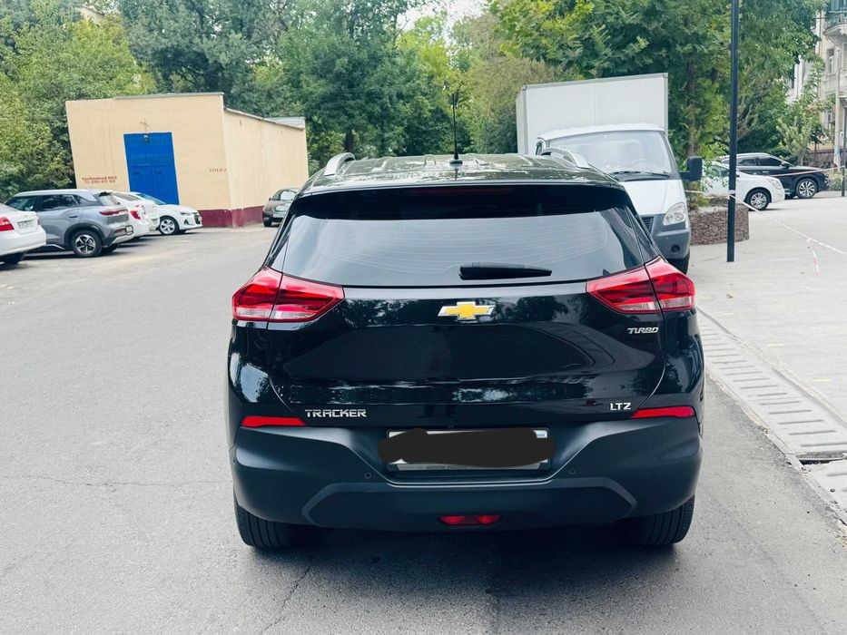 TRACKER 2   2023 LTZ