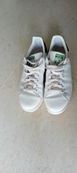 Оригинашни Adidas smith бели като нови