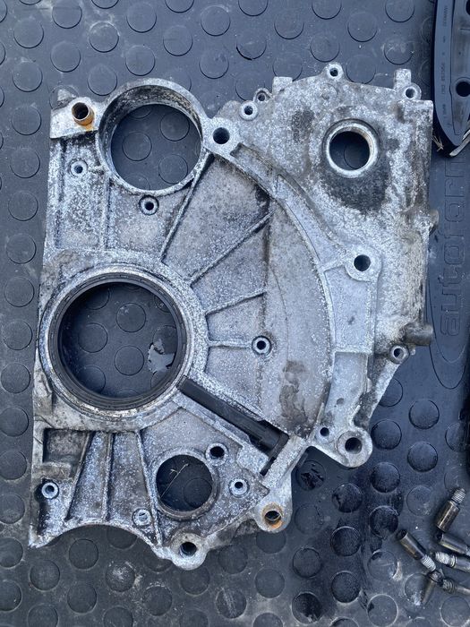 Капак ангренажна верига + пълен комплект вериги BMW / MINI N47C20A