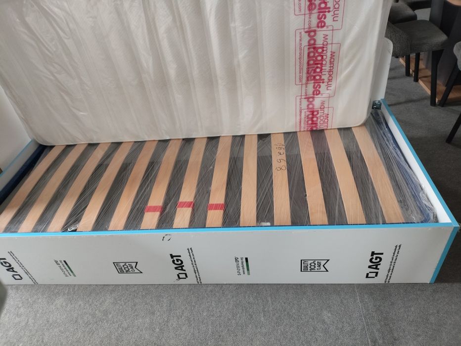 НОВО! НОВО! НОВО! Легло 200/90 материал mdf 18мм., бял гланц!