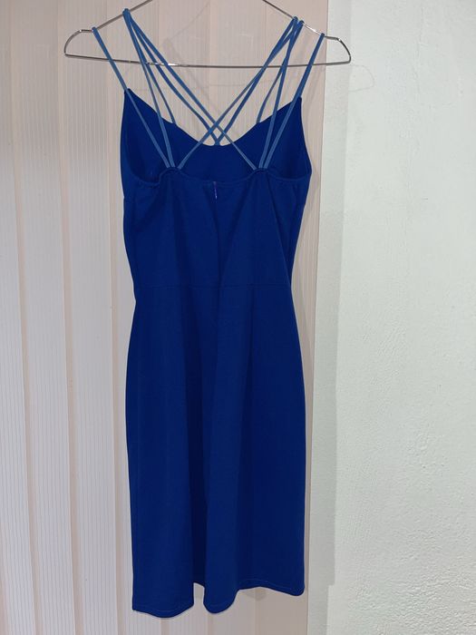 Официална рокля.