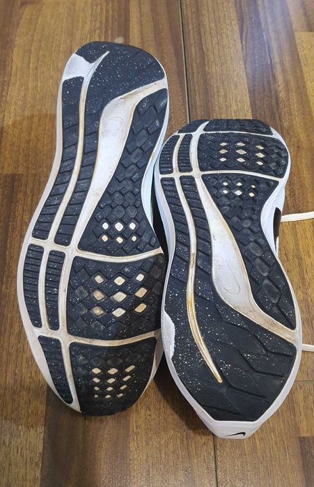 Nike Air Zoom Pegasus 40 (Оригинал, US 10.5 / 44.5) — для бега и зала