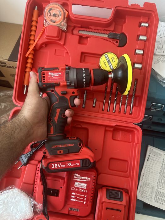 Шуруповерт дрель ударный макита