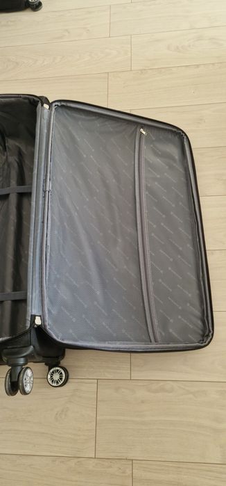 Чемоданы на колёсах Worldline.