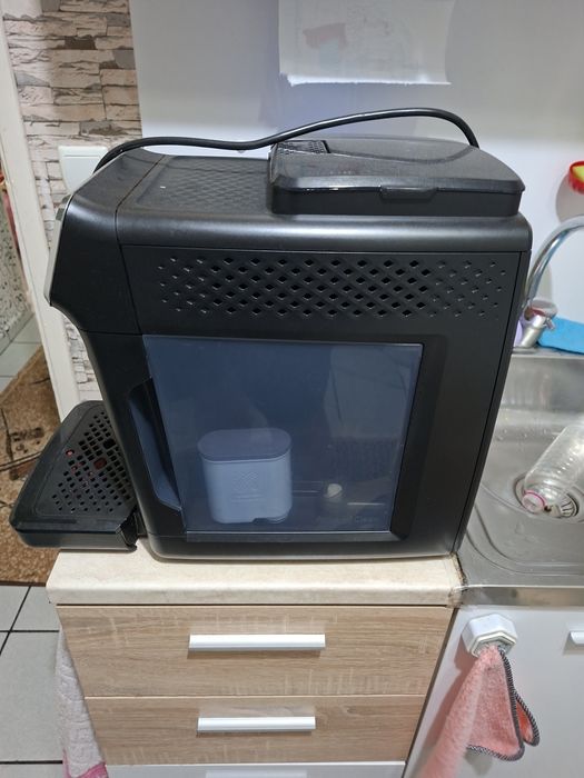 Кафеавтомат Philips EP2200/10-нова-гаранция.