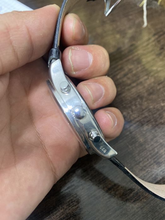 Продам наручный часысеребро 925 за 60 тсч