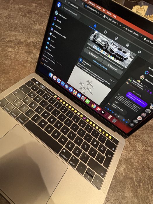 Macbook Pro 13 TouchBar, 4 USB ports