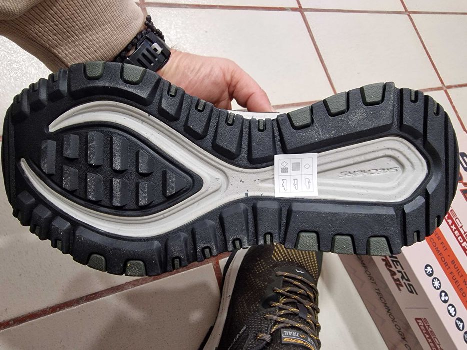 UGG, Спортни обувки с масивен дизайн 10 US / 43 EU   sketchers 42