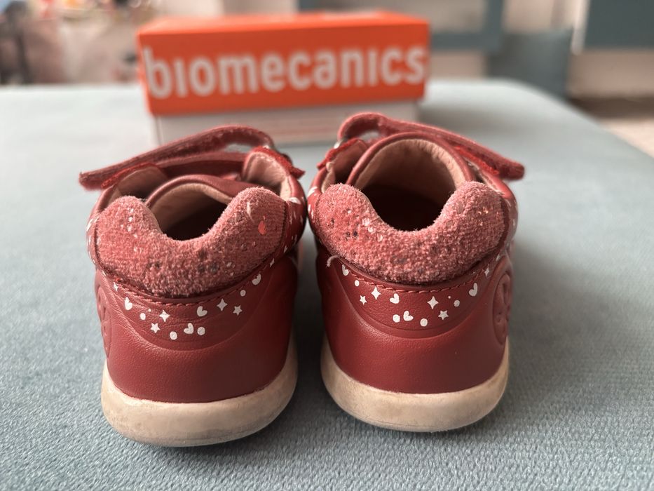 Биомеханикс обувки за прохождане
