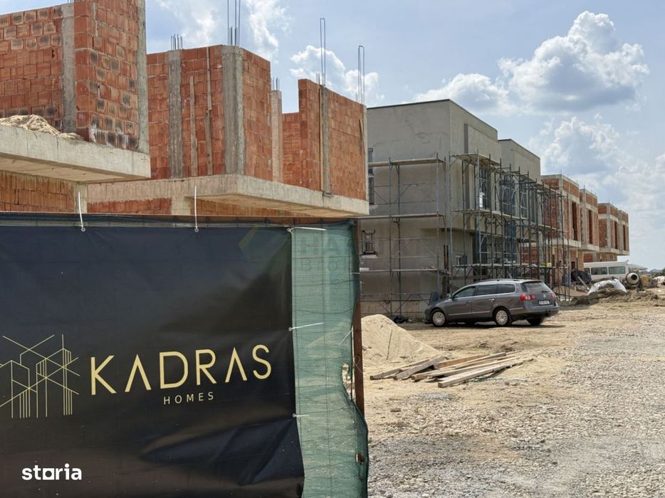 Complex boutique 10 vile | Kadras Tunari | Vila la roșu