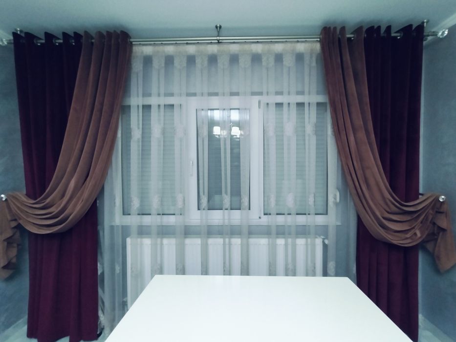 De vânzare draperii catifea (vișiniu/roz pudră),și perdea roz/pudră.