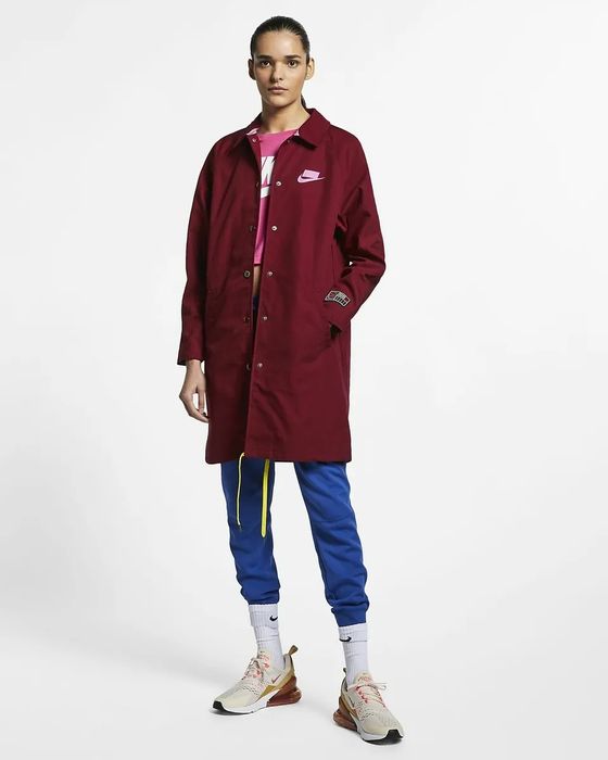 Ново пролетно дамско яке Nike sportswear