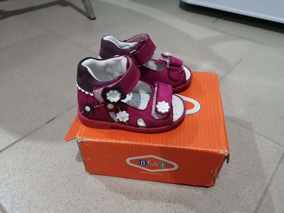 Продам ортопедические сандалии