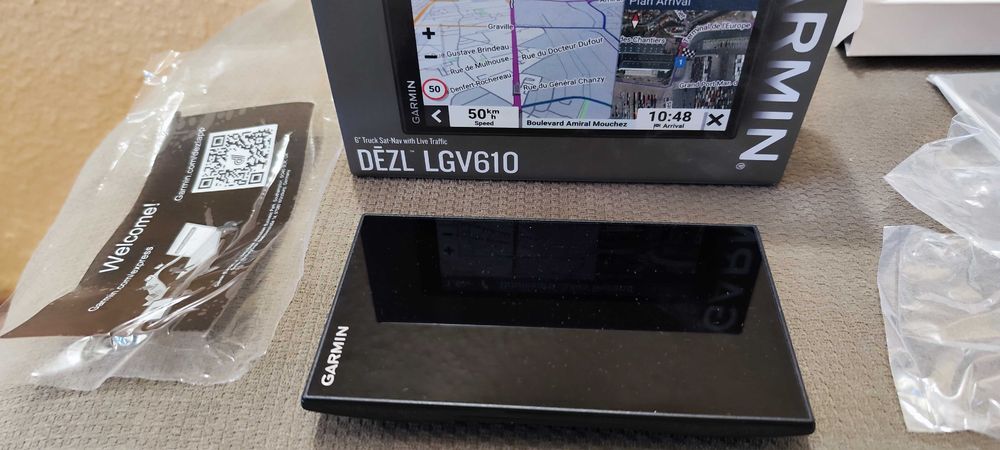 Навигация за камион GARMIN DEZL 610MTD