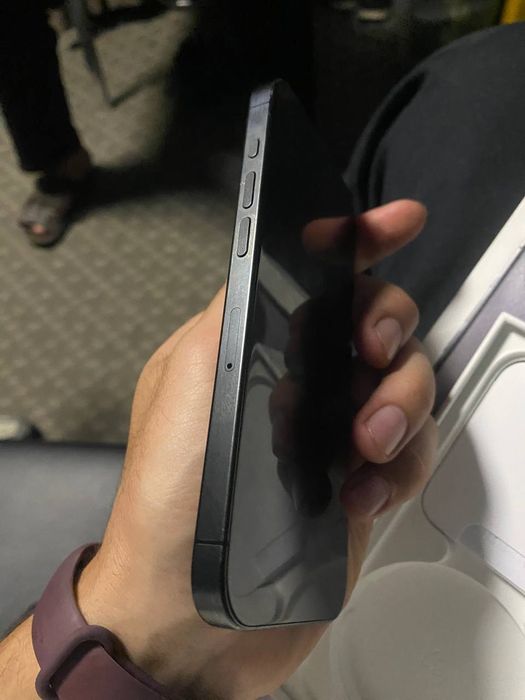 iphone 15 про 128 ГБ.