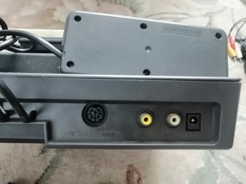 Продам Sharp Twin Famicom AN-500B