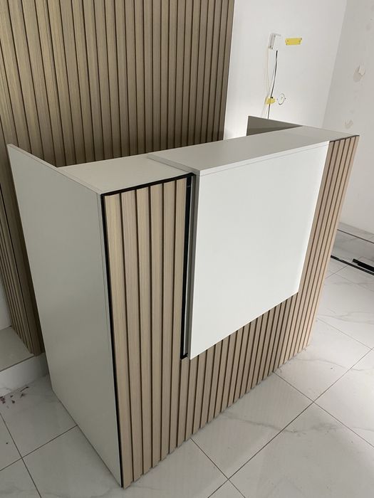 Продается ресепшн в отличном состояние, ближе Ганга Resepshn