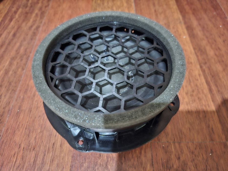 Difuzoare 8 ohm Dynaudio