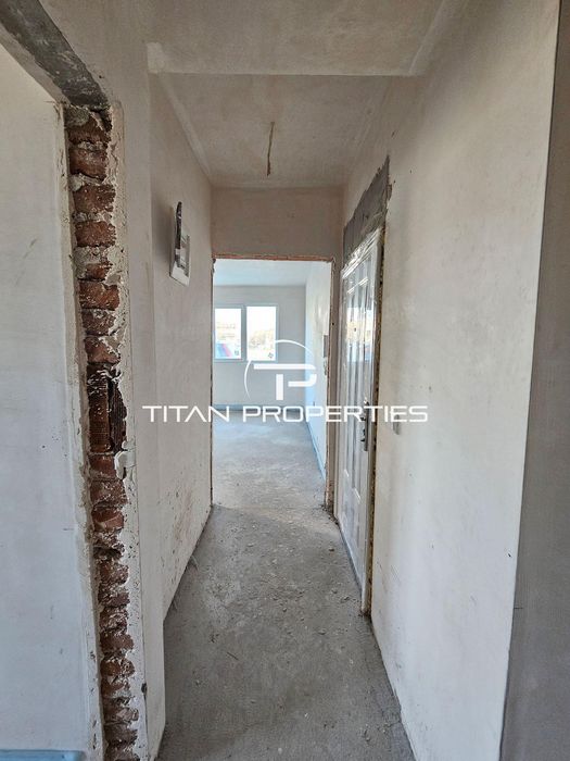 Двустаен апартамент в района на Коматевски възел