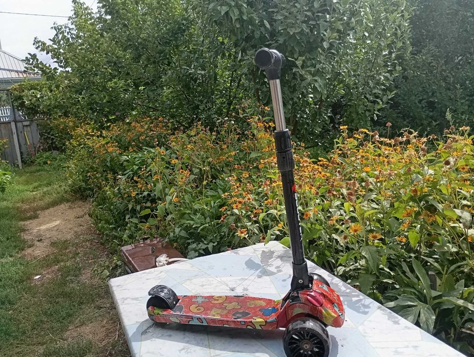 Продам детский самокат