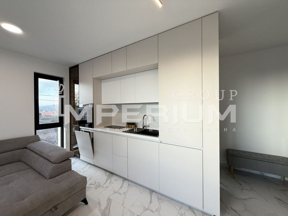 Дава се под наем Тристаен апартамент в Варна, Бриз - 75 кв.м за 747.66 € - Снимка #2