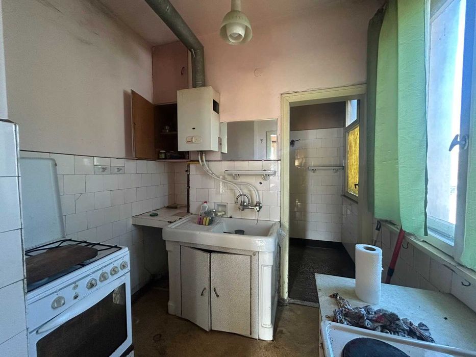 Двуетажна газифицирана къща, гр. Попово