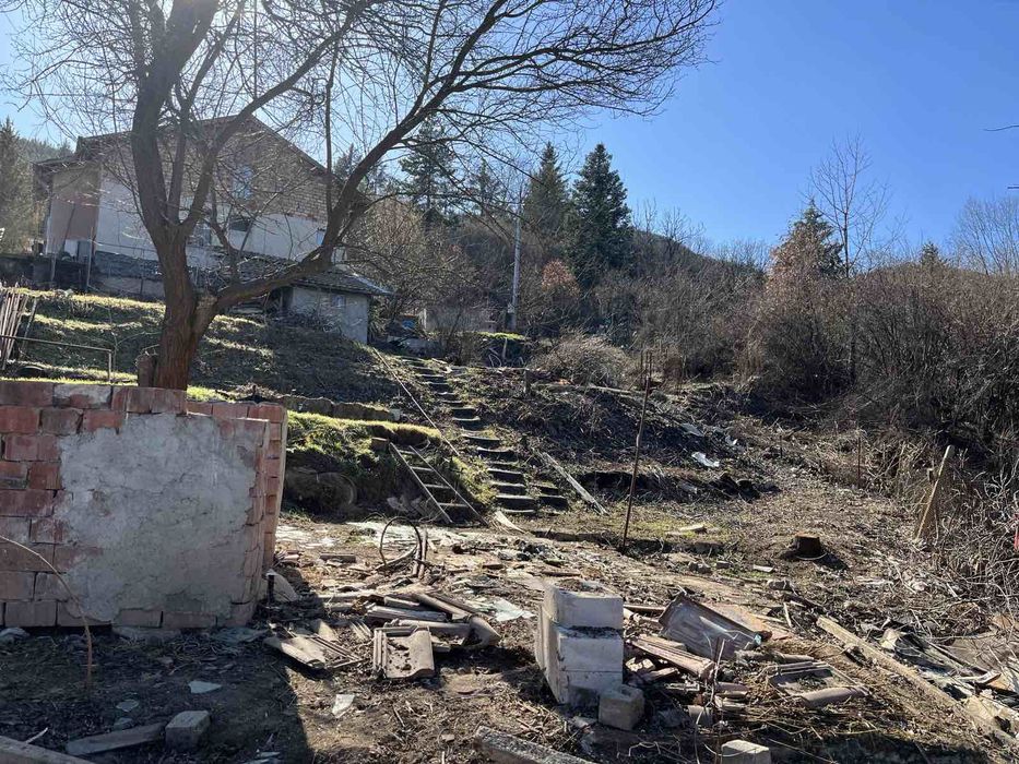 Почистване на парцели,дворове и запустели имоти