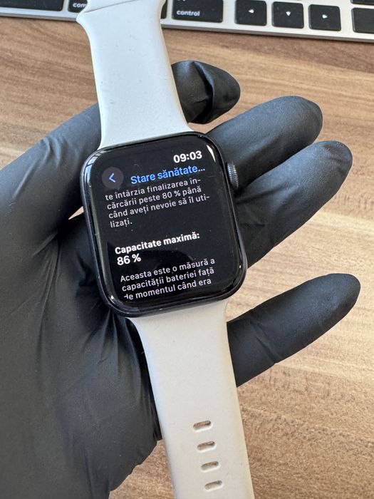 Apple Watch Seria SE / 44 mm / GPS / Graphite |