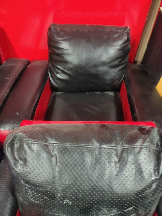 Продам мягкие кресла