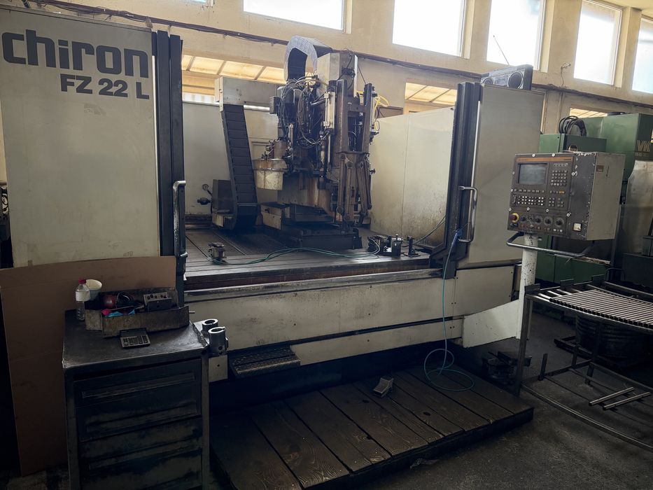 CHIRON FZ 22 L Vertical Machining Center