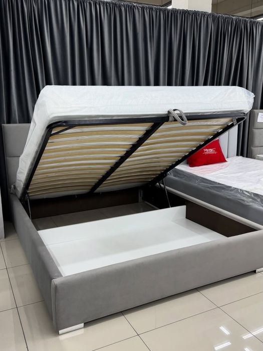 Кровать двуспальная