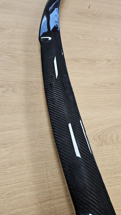 Части за БМВ М4 - лип спойлер,прагове М4 оем, бъбреци оем.