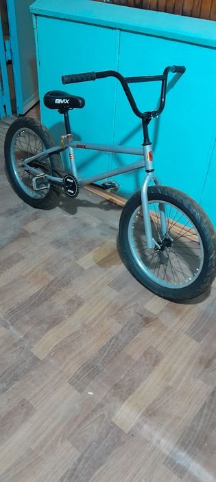 Велосипед трюковый BMX 40000тнг.