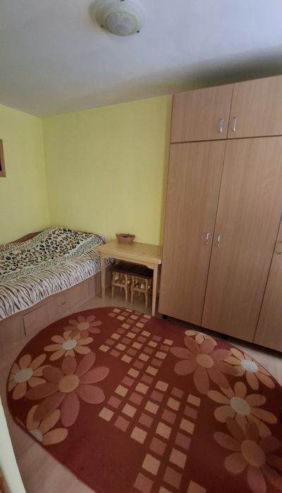 Apartament cu 3 camere Podu Ros